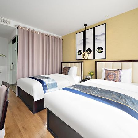 Beijing Tangfu Nanluoguxiang Wang Fu Jing Forbidden City Snack Street Hotel,1 Stop Walking To Airport Express,3 Stop To Tiananmen&Free Laundry Dry Service &Professional Free Tour Ticket Service With English Speaking Staff מראה חיצוני תמונה