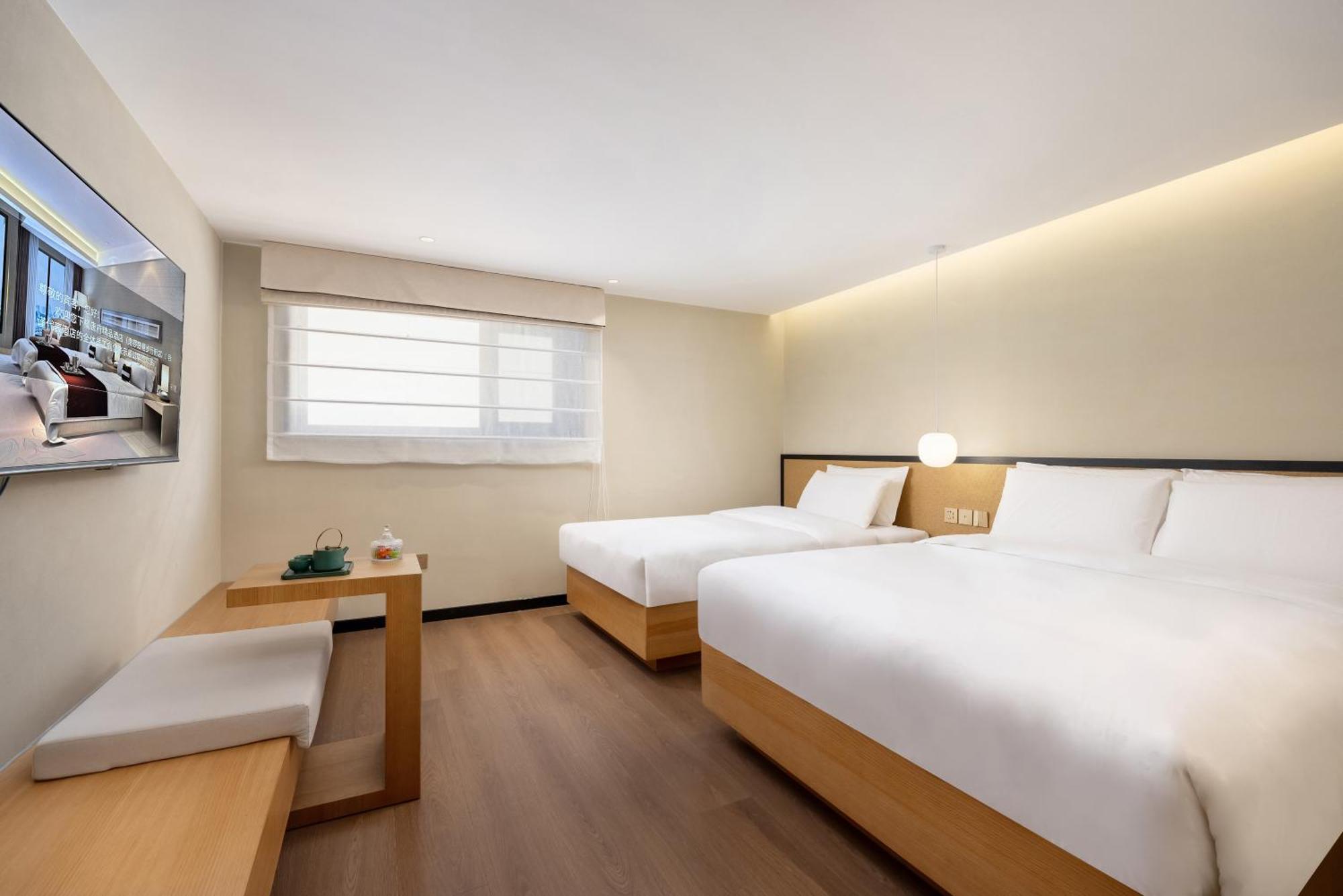 Beijing Tangfu Nanluoguxiang Wang Fu Jing Forbidden City Snack Street Hotel,1 Stop Walking To Airport Express,3 Stop To Tiananmen&Free Laundry Dry Service &Professional Free Tour Ticket Service With English Speaking Staff מראה חיצוני תמונה