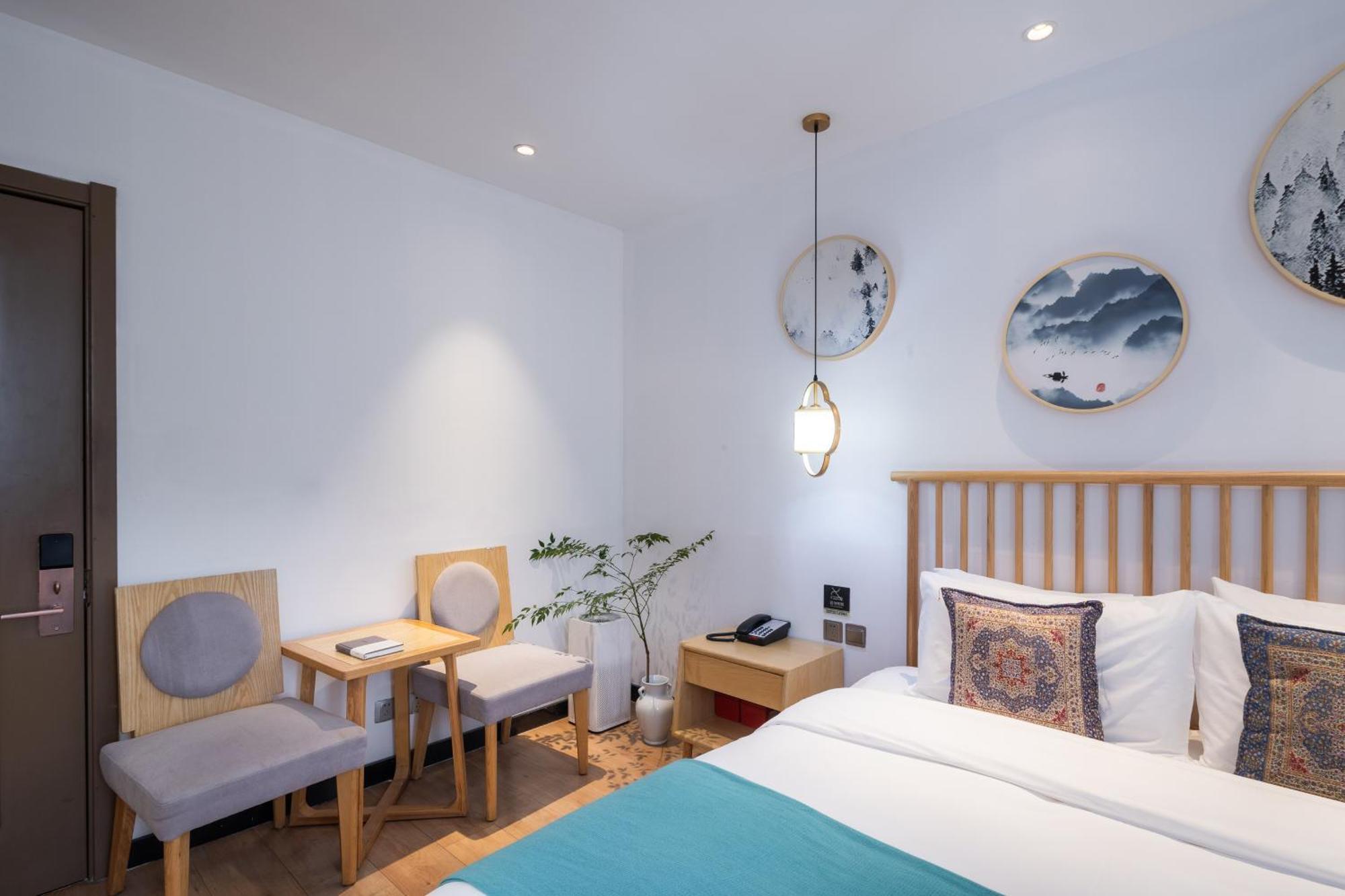 Beijing Tangfu Nanluoguxiang Wang Fu Jing Forbidden City Snack Street Hotel,1 Stop Walking To Airport Express,3 Stop To Tiananmen&Free Laundry Dry Service &Professional Free Tour Ticket Service With English Speaking Staff מראה חיצוני תמונה