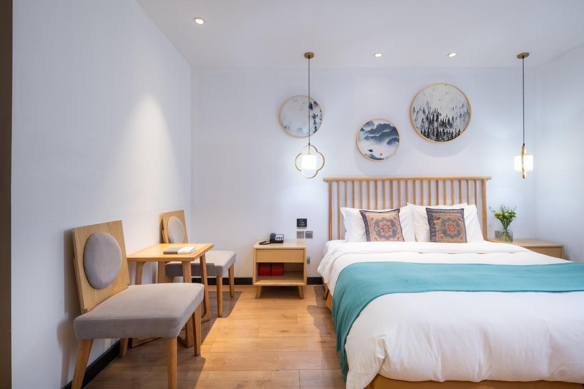 Beijing Tangfu Nanluoguxiang Wang Fu Jing Forbidden City Snack Street Hotel,1 Stop Walking To Airport Express,3 Stop To Tiananmen&Free Laundry Dry Service &Professional Free Tour Ticket Service With English Speaking Staff מראה חיצוני תמונה