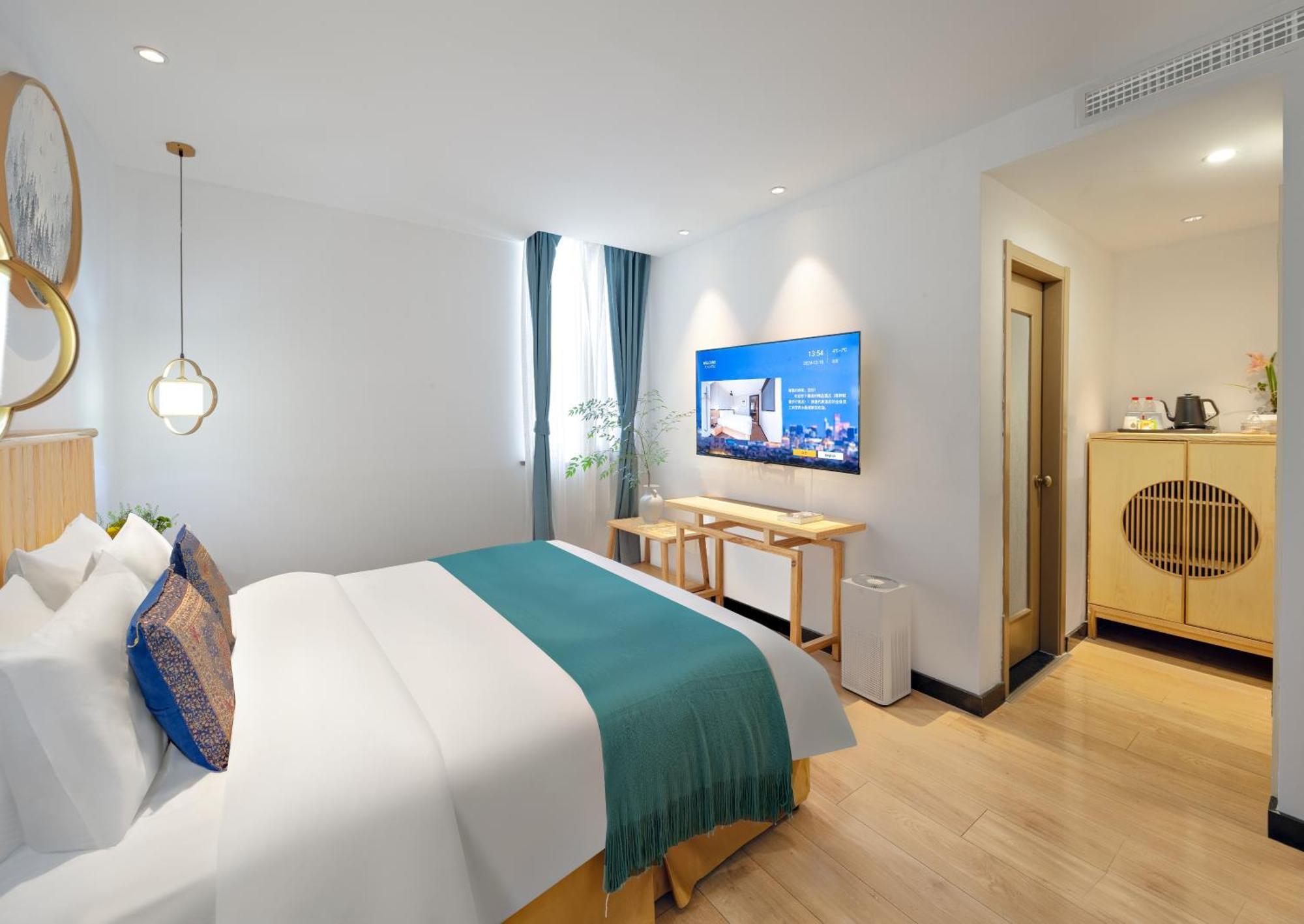 Beijing Tangfu Nanluoguxiang Wang Fu Jing Forbidden City Snack Street Hotel,1 Stop Walking To Airport Express,3 Stop To Tiananmen&Free Laundry Dry Service &Professional Free Tour Ticket Service With English Speaking Staff מראה חיצוני תמונה